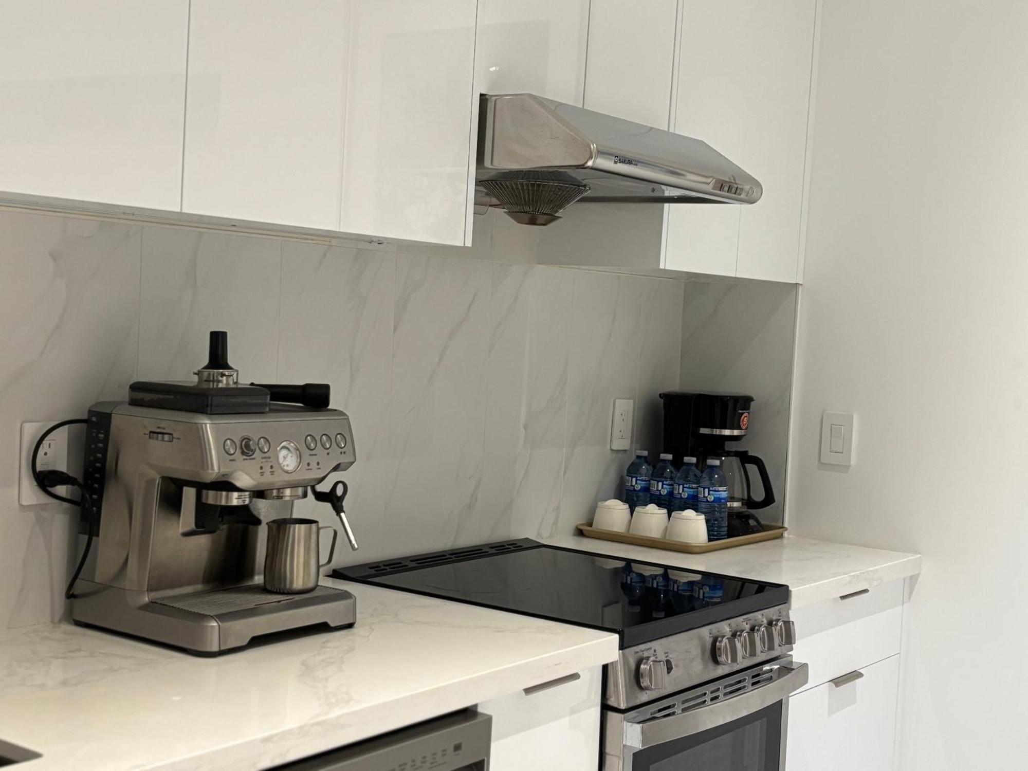 Cozy Family Suite In Vancouver Near Ubc Экстерьер фото